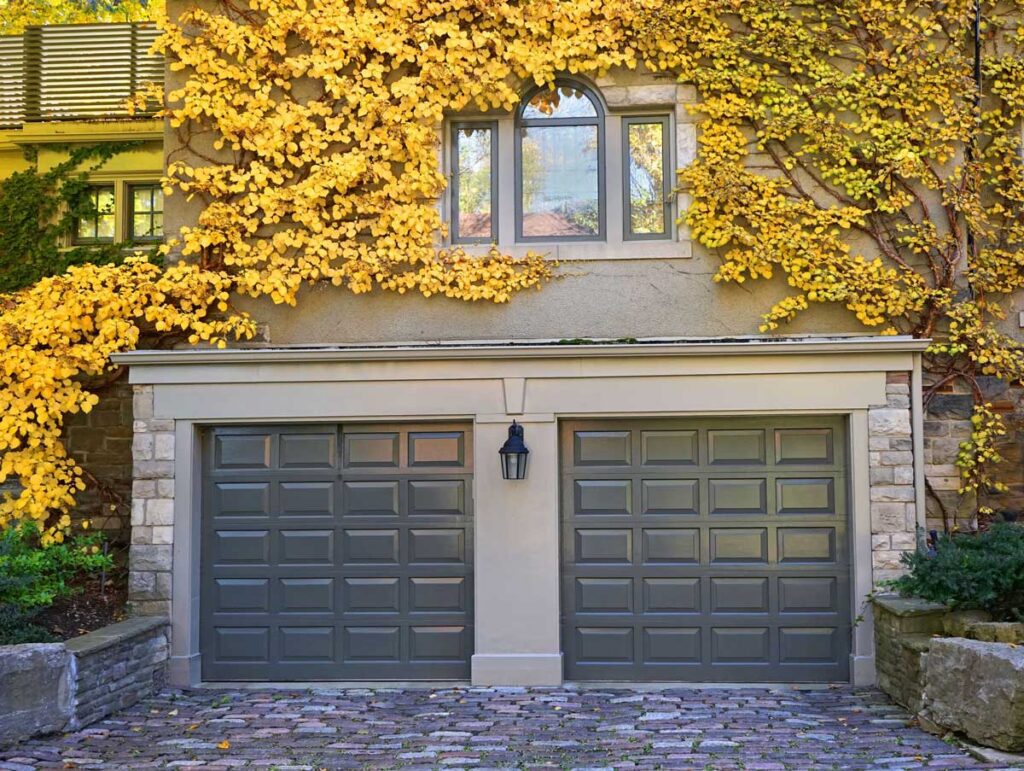 how to remove garage door